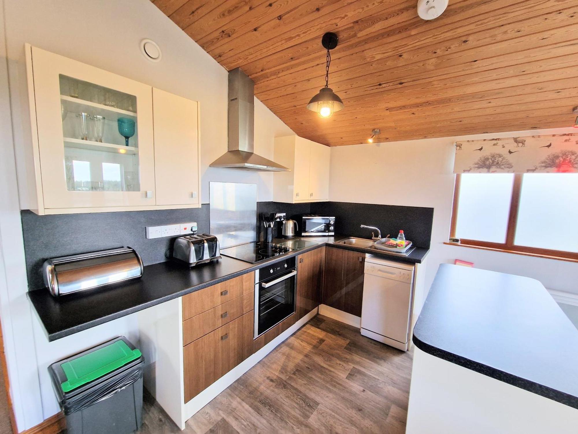 Ochil 8 With Private Hot Tub - Fife - Loch Leven - Lomond Hills Villa Kelty Екстериор снимка
