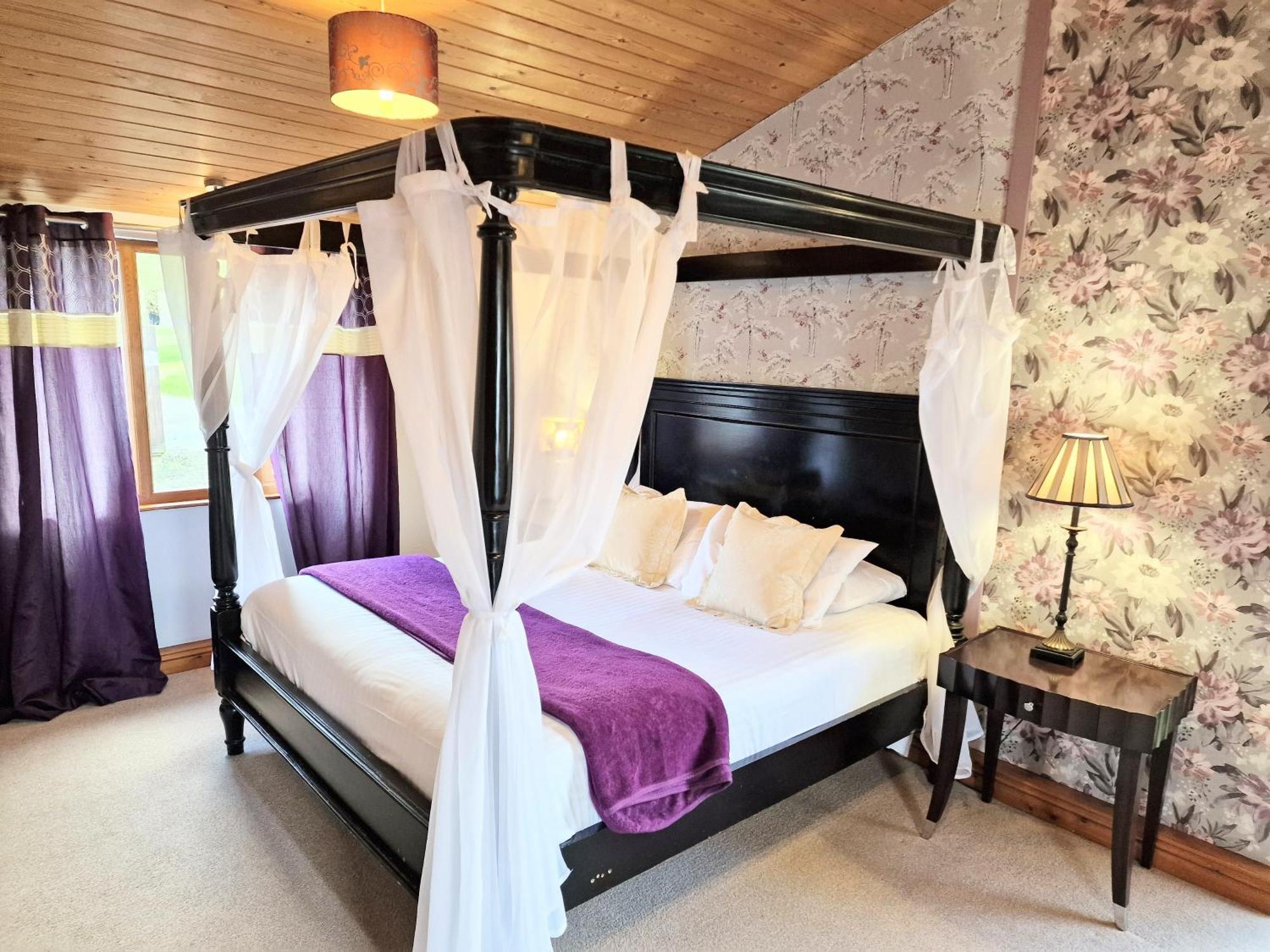 Ochil 8 With Private Hot Tub - Fife - Loch Leven - Lomond Hills Villa Kelty Екстериор снимка