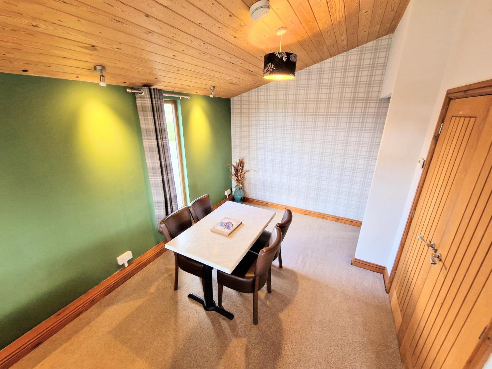 Ochil 8 With Private Hot Tub - Fife - Loch Leven - Lomond Hills Villa Kelty Екстериор снимка